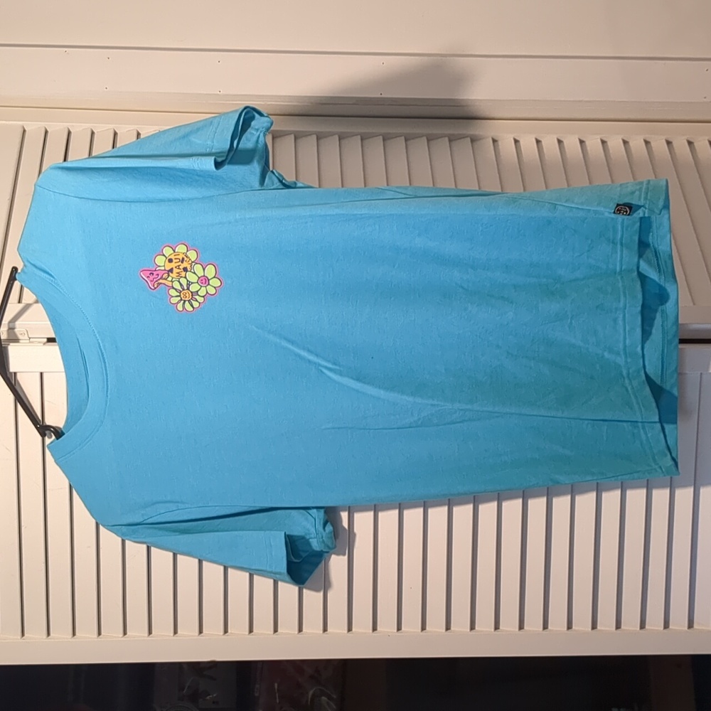 Mushroom surf shirt